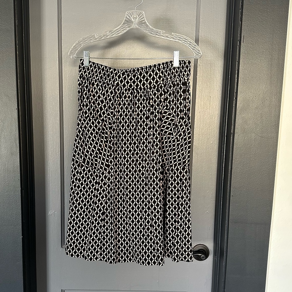 H&M Midi Skirt with Pockets - Geometric Patterns - Size 10